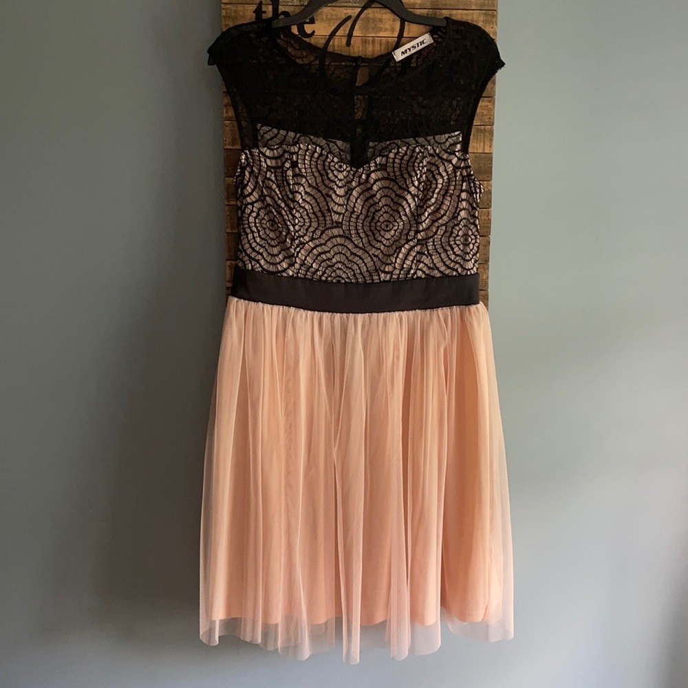 Mystic lace overlay bodice cocktail dress 🍸size L zip up feminine flattering